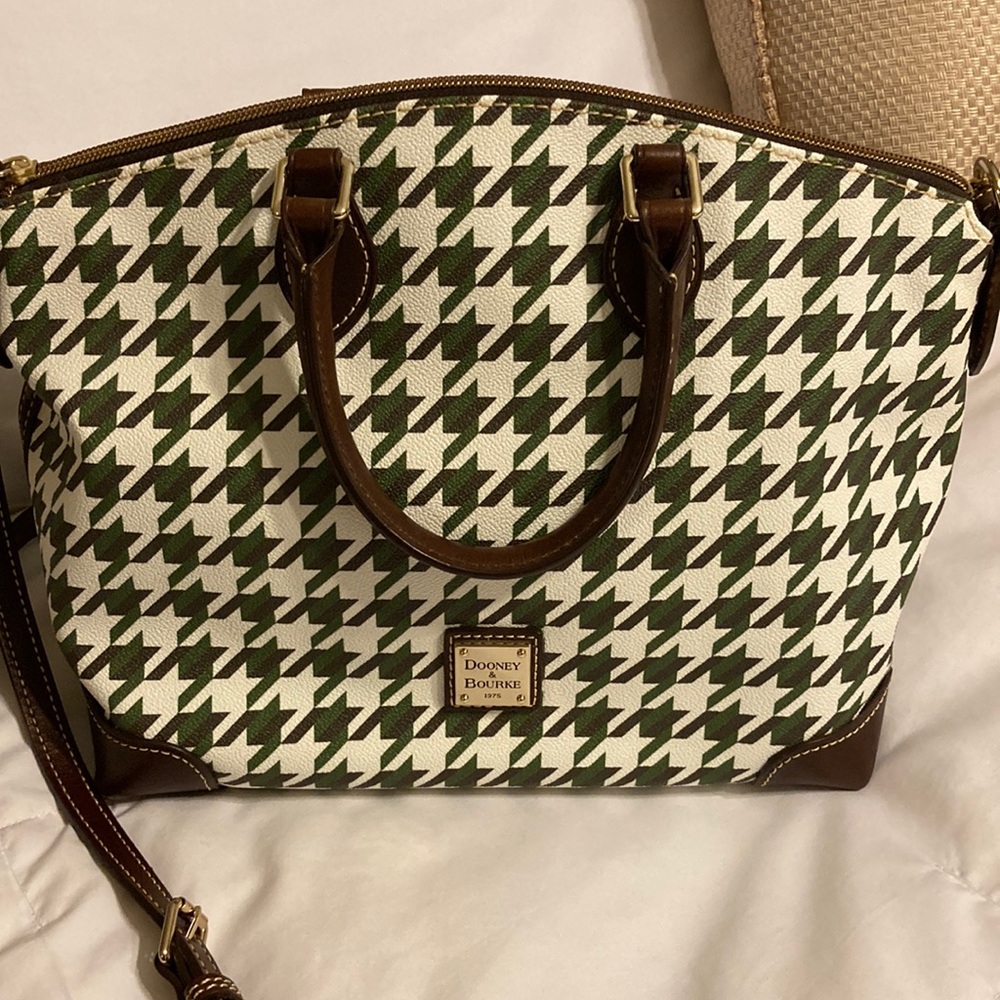 NWOT Dooney & Bourke houndstooth satchel